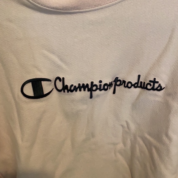 Baby pink urban outfitters champion crew neck - Picture 3 of 3